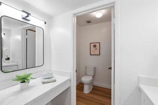 5101 Admiralty Lane, Foster City CA: https://media.crmls.org/mediaz/6d596b1e-b96c-4087-97cd-210f03a8a133.jpg