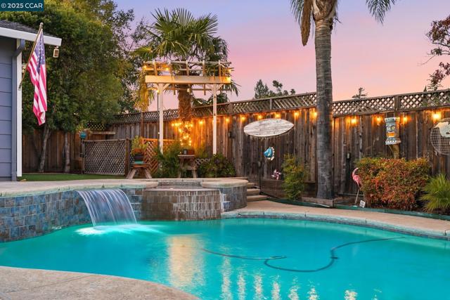 7519 Driftwood Way, Pleasanton CA: https://media.crmls.org/mediaz/6d59b88c-0aa9-4c51-aa05-536b9dfe092b.jpg