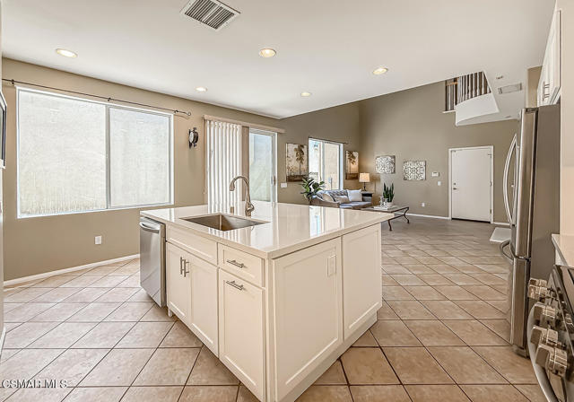 2511 Aurora Lane, Simi Valley CA: https://media.crmls.org/mediaz/6d5a59ab-529d-4009-a34a-def5720fd1cf.jpg