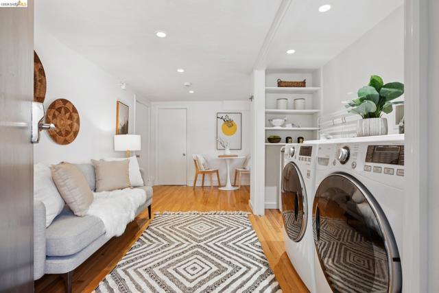 1509 Francis St, Albany CA: https://media.crmls.org/mediaz/6d5aa234-9ae6-49a4-9da4-80fdf420bb5e.jpg