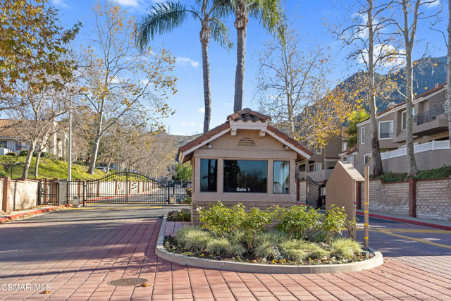 1134 Paquita Street, Camarillo CA: https://media.crmls.org/mediaz/6d5b0f20-02e0-4a8d-b942-c8ead67a4ad9.jpg