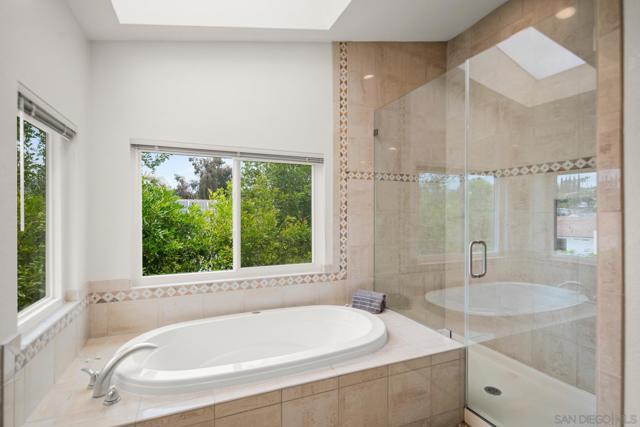 13358 Twin Circle Ct, Poway CA: https://media.crmls.org/mediaz/6d5b3aad-d624-46cc-8e2b-2d5d000cb528.jpg