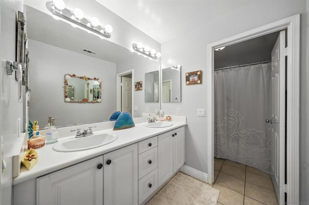 MLS #250031505SD img 42