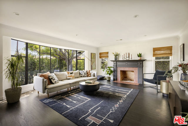 1471 Hill Drive, Los Angeles CA: https://media.crmls.org/mediaz/6d5cdea3-1648-4fc5-b3d6-4bd8c587e986.jpg