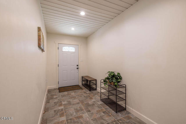 Detail Gallery Image 4 of 27 For 851 Pine Knot Ave, Big Bear Lake,  CA 92315 - 4 Beds | 3 Baths