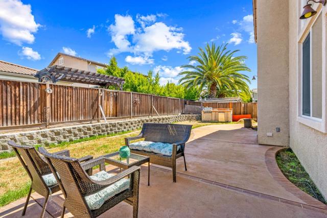 1515 Dovetail Way, Gilroy CA: https://media.crmls.org/mediaz/6d5cfffb-9c5a-4a61-a869-fafd3b378480.jpg