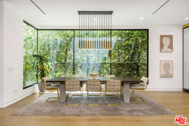 347 N Alfred Street, Los Angeles CA: https://media.crmls.org/mediaz/6d5e5373-b0d6-4451-9a82-d10ab22721c7.jpg