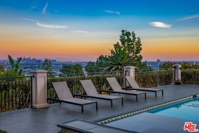 1260 St Ives Place, Los Angeles CA: https://media.crmls.org/mediaz/6d5ed806-cab0-4345-bffb-4bc9bee6cff4.jpg