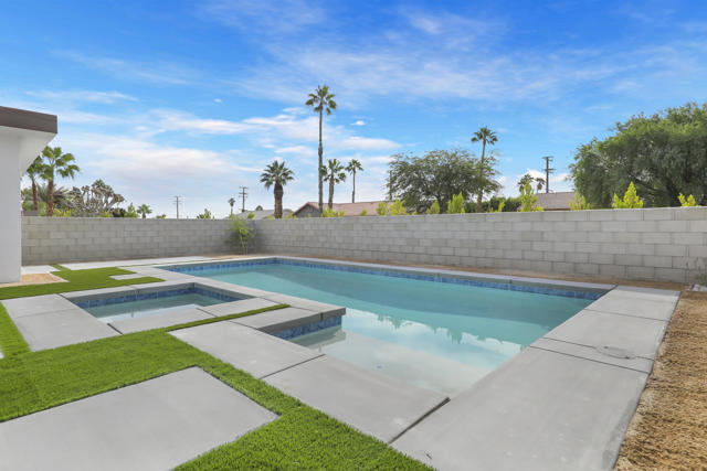 2800 E San Juan Road, Palm Springs CA: https://media.crmls.org/mediaz/6d5fa808-bae9-4795-a86b-c41946b5d1c4.jpg