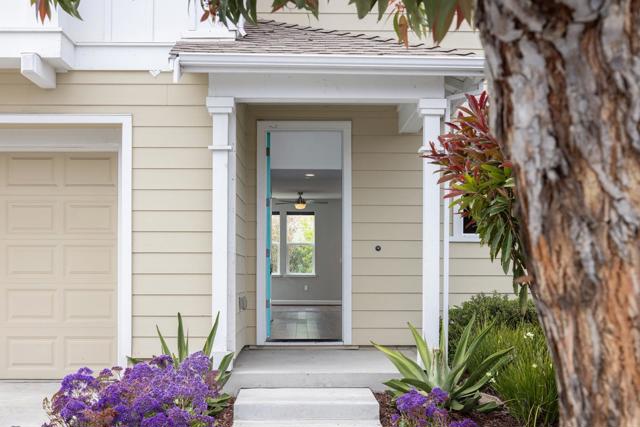 2727 Sea Glass Avenue, Marina CA: https://media.crmls.org/mediaz/6d60e363-e42b-4729-afdb-2d51c14b0202.jpg