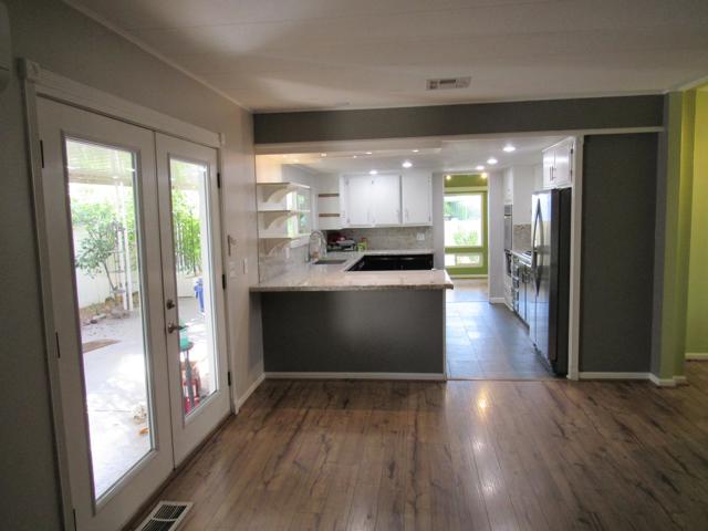 191 Figuaro Drive, Palm Springs CA: https://media.crmls.org/mediaz/6d612909-fc91-4aa1-af0e-57a1359373b5.jpg