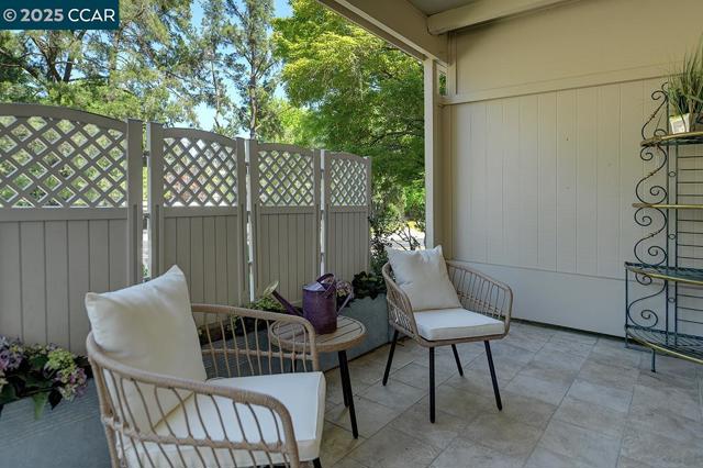2017 Oakmont Way, Walnut Creek CA: https://media.crmls.org/mediaz/6d6130c2-0ba1-4050-83f9-e7b40d77e80a.jpg