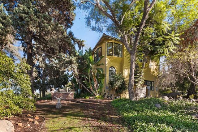 1115 S Mollison Ave, El Cajon CA: https://media.crmls.org/mediaz/6d617842-ca64-45aa-963e-045a92f0d7f8.jpg