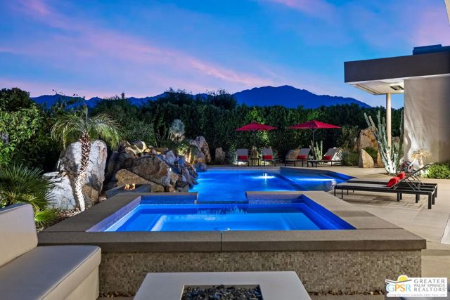 1 Sterling Ridge Drive, Rancho Mirage CA: https://media.crmls.org/mediaz/6d61821b-9a1e-40ac-a0cd-59006d021202.jpg