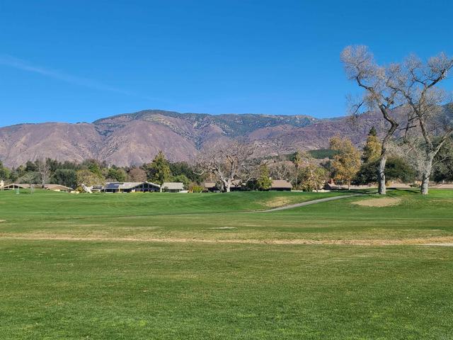 32202 Taupa Way, Pauma Valley CA: https://media.crmls.org/mediaz/6d61d1a0-8ec4-43f2-8def-9a1dce686625.jpg