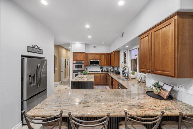 Detail Gallery Image 12 of 73 For 2270 Summit Dr, Escondido,  CA 92025 - 5 Beds | 3/1 Baths