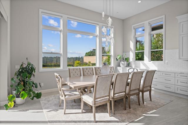 6210 Summit Crest Cir, San Diego CA: https://media.crmls.org/mediaz/6d62fa78-1f01-4e8b-8a31-42e771580cf9.jpg