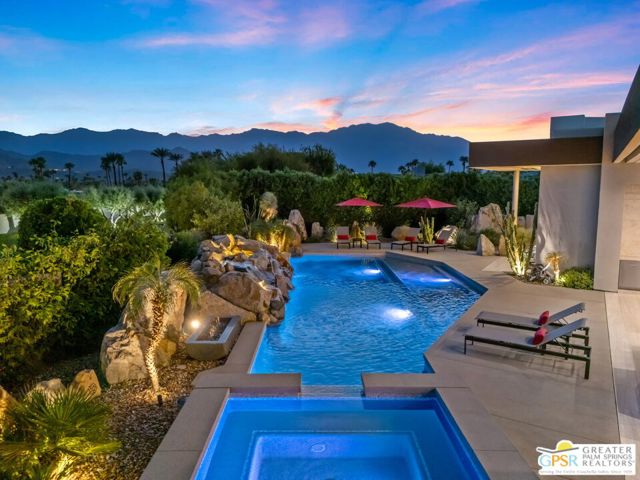 1 Sterling Ridge Drive, Rancho Mirage CA: https://media.crmls.org/mediaz/6d62fe56-a01c-4f5a-9996-7628e3289d5e.jpg
