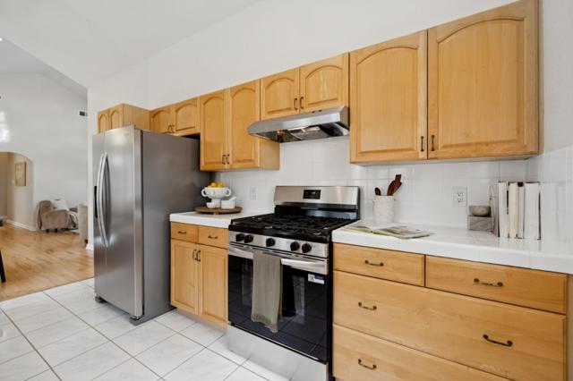 280 College Avenue, Mountain View CA: https://media.crmls.org/mediaz/6d6332cc-e6f0-40e6-854e-6eba500899d0.jpg