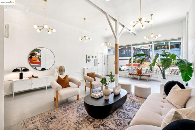 2760 Park Blvd, Oakland CA: https://media.crmls.org/mediaz/6d635840-2c30-4ebf-85cc-39ead774da04.jpg