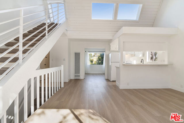 2428 Ocean Avenue photo 4