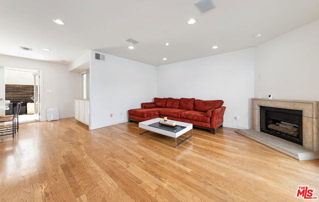 1239 9th Street, 2 photo 3