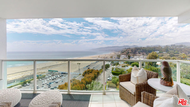 101 OCEAN Avenue, B700 Santa Monica, California 90402, 2 Bedrooms Bedrooms, ,3 BathroomsBathrooms,Residential Lease,For Sale,OCEAN,22172557