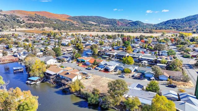 601 Bass Lane, Clearlake Oaks CA: https://media.crmls.org/mediaz/6d6654a3-2387-49fa-adda-389bf2346249.jpg