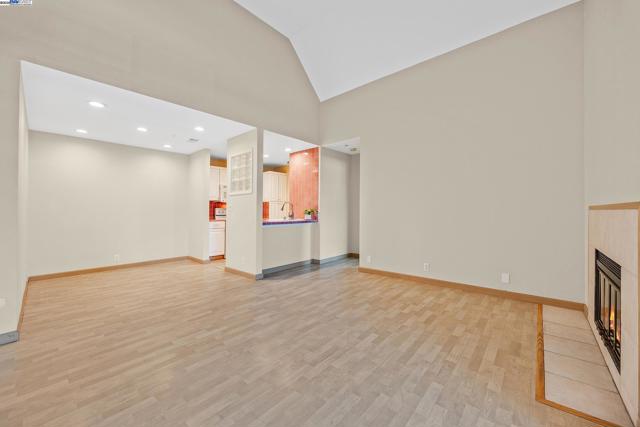 1308 Walden Rd, Walnut Creek CA: https://media.crmls.org/mediaz/6d667651-55ae-4c7f-9522-277c548e39f9.jpg