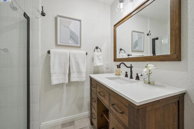 3801 Mohr Ave, Pleasanton CA: https://media.crmls.org/mediaz/6d6723b2-a02b-49f8-951e-8424b315f0c1.jpg