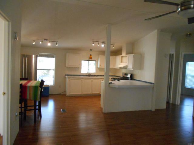 Detail Gallery Image 2 of 25 For 2003 Bayview Hts Dr #158,  San Diego,  CA 92105 - 3 Beds | 2 Baths