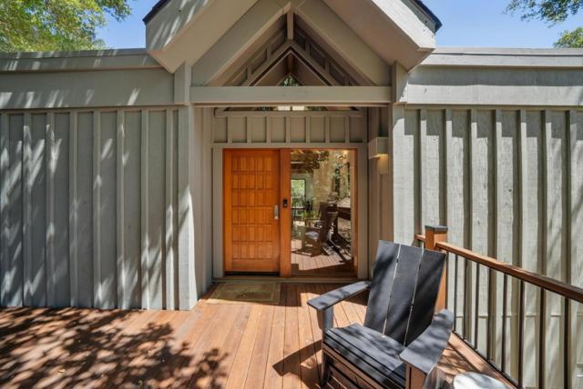 2 Thistle Street, Portola Valley CA: https://media.crmls.org/mediaz/6d67cc40-744b-4e83-b7c1-b94b733cdfd2.jpg