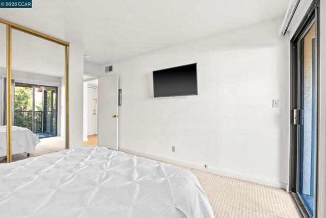 1600 Carmel Drive, Walnut Creek CA: https://media.crmls.org/mediaz/6d682a3e-0437-450d-9592-ceb5ee9548ba.jpg