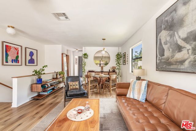 716 Academy Road, Los Angeles CA: https://media.crmls.org/mediaz/6d68426d-733f-4160-9cb7-ce6bf70eb7d0.jpg