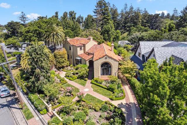 2307 Easton Drive, Burlingame CA: https://media.crmls.org/mediaz/6d685b30-0cb4-4553-b709-a59c0007e145.jpg