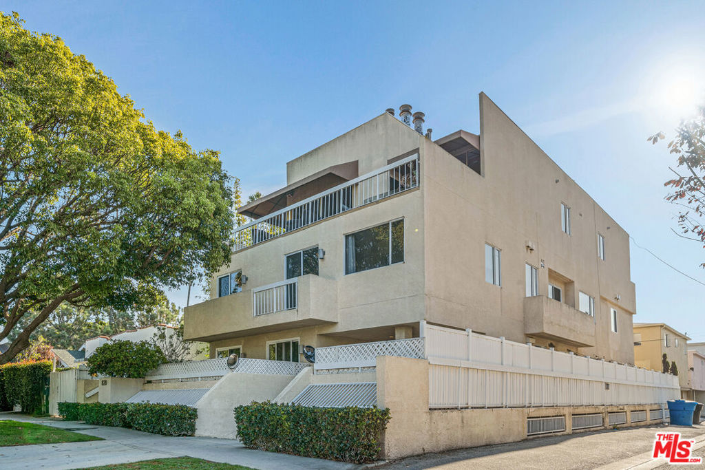 820 California Avenue #201