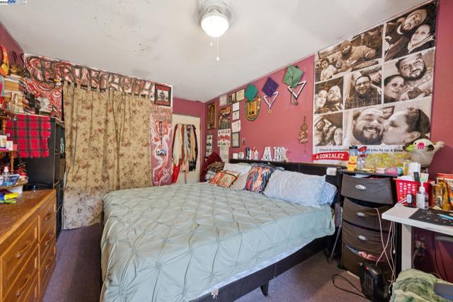 1018 Gilman Ave, San Francisco CA: https://media.crmls.org/mediaz/6d6a4eb5-4249-4a32-b713-64f485764743.jpg