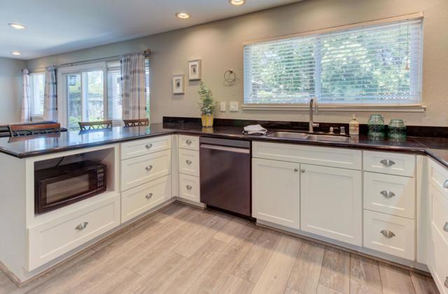 15120 Venetian Way, Morgan Hill CA: https://media.crmls.org/mediaz/6d6c6a63-5403-40c2-8fd6-9224b9aa8aed.jpg