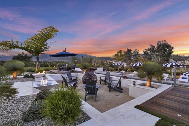 8366 The Landing Way, San Diego CA: https://media.crmls.org/mediaz/6d6c8a78-148e-4f0b-9e24-e72d709c622b.jpg