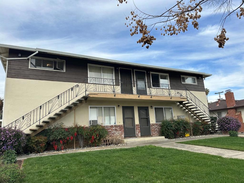 399 Dunster Drive