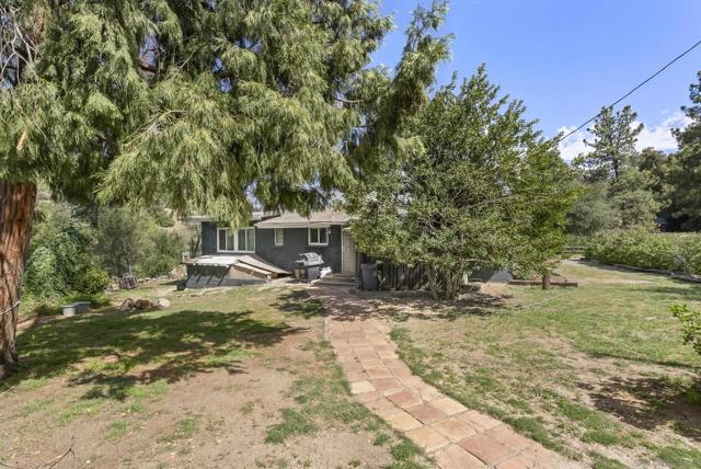26742 San Felipe Rd, Warner Springs CA: https://media.crmls.org/mediaz/6d6d4d51-f83a-419f-afdd-2b24d2cd7adb.jpg