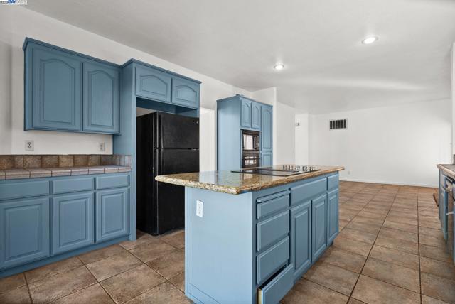 2205 Mark Twain, Antioch CA: https://media.crmls.org/mediaz/6d6d6c66-4592-41f5-b161-a94c603c0a23.jpg