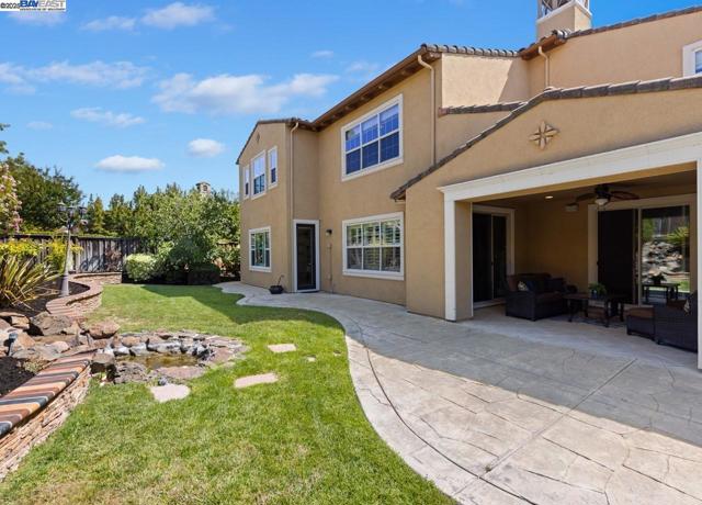 7563 Balmoral Way, San Ramon CA: https://media.crmls.org/mediaz/6d6d9da9-d40e-4c92-a709-3d94aa1264bc.jpg