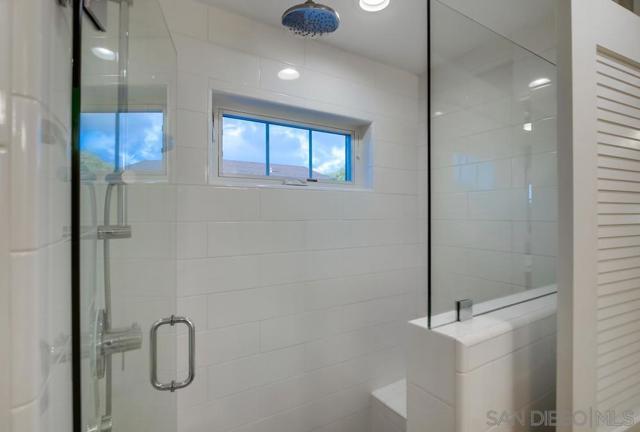 240 B Avenue, Coronado CA: https://media.crmls.org/mediaz/6d6da7f3-9082-421d-b3cd-560ff2678ddd.jpg