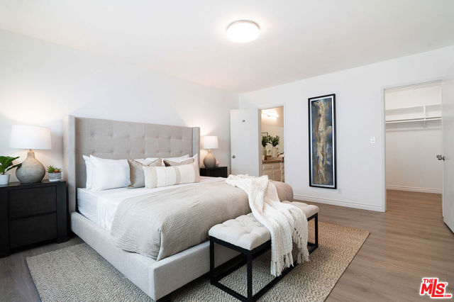10725 Ohio Avenue, Los Angeles CA: https://media.crmls.org/mediaz/6d6e1e4c-f121-4094-b5bb-9f976521f574.jpg