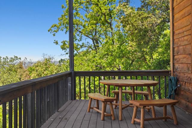 38225 Nason Road, Carmel Valley CA: https://media.crmls.org/mediaz/6d6ee844-ce03-4522-88e0-b38914cb4b80.jpg