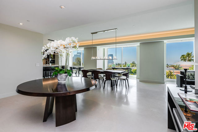 1200 Club View Drive, Los Angeles CA: https://media.crmls.org/mediaz/6d6f1009-cb46-46b9-a775-250c84215295.jpg