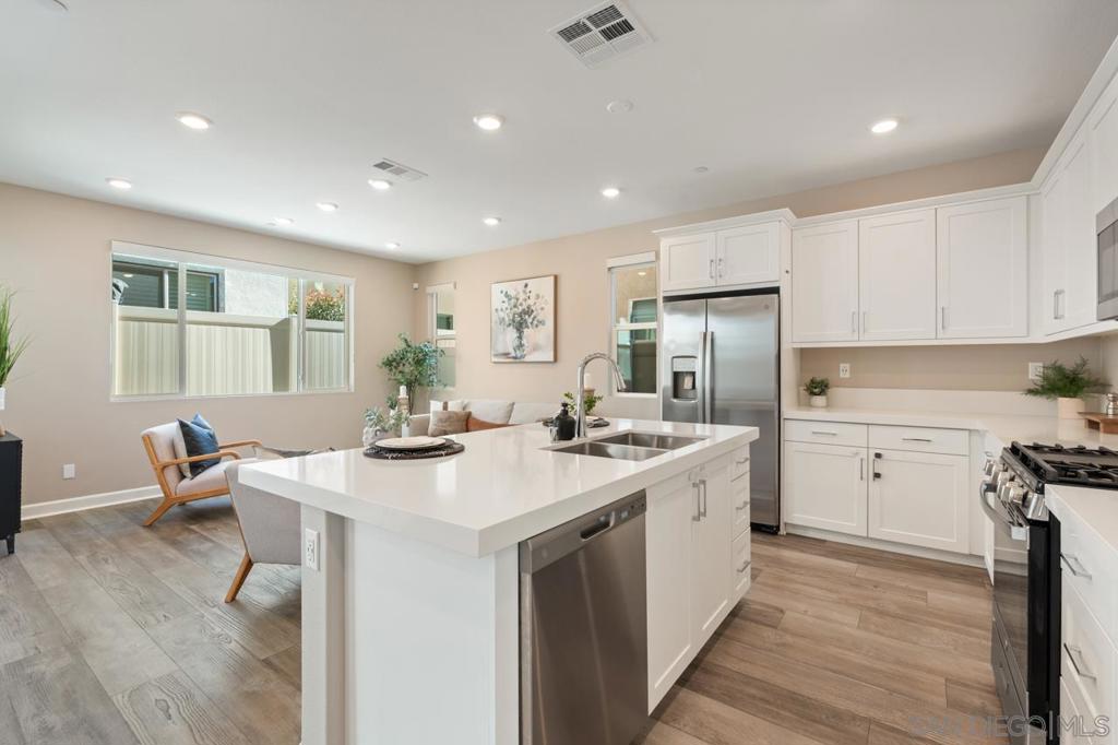 MLS #250042612SD image #8