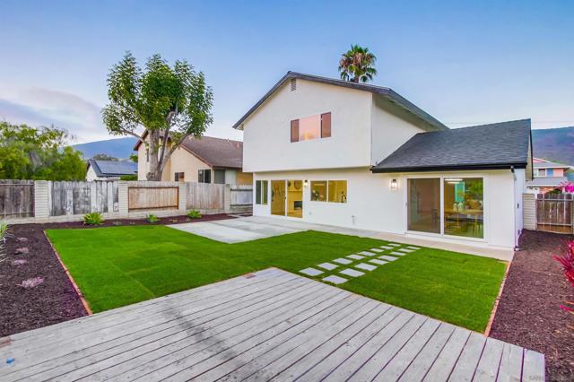 13856 Paseo Cardiel, San Diego CA: https://media.crmls.org/mediaz/6d6f759d-b831-4db7-ac25-08d9e689ba2d.jpg