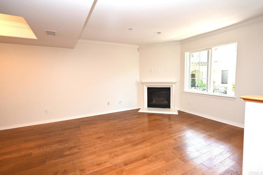 1037 Loretta Lane - photo 2